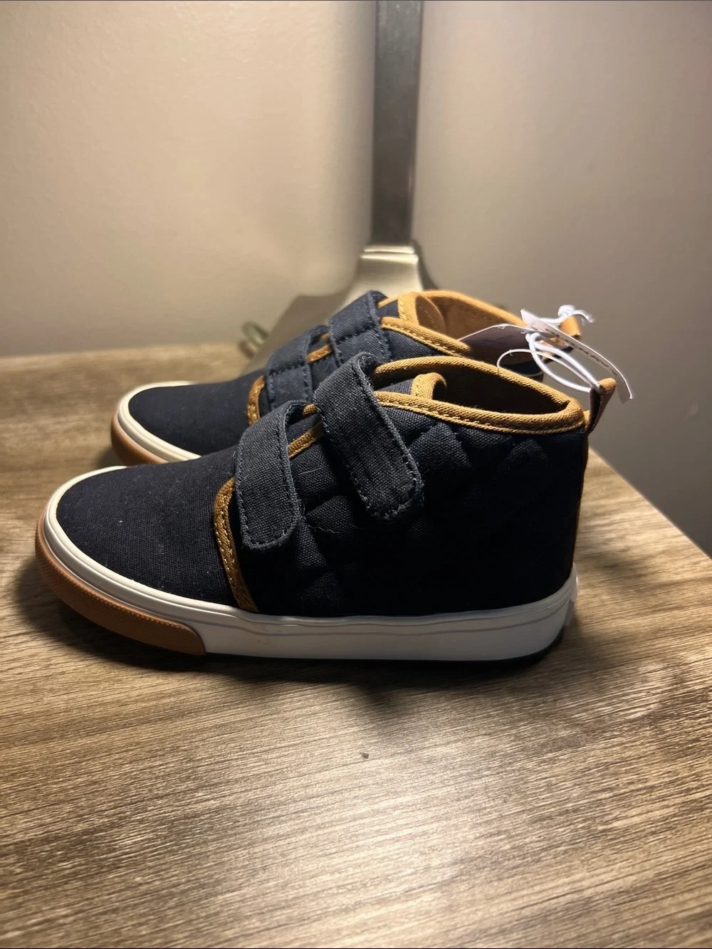 Old Navy Navy and Tan Quilted High-Top Sneakers with Double Straps stock (11)